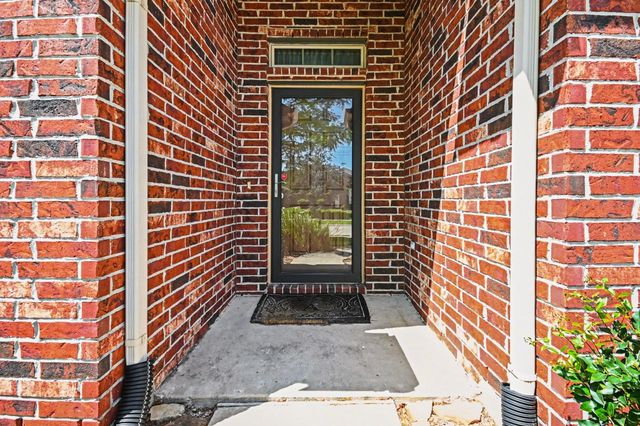 2930 Canadian Goose Lane, Baytown, TX 77521