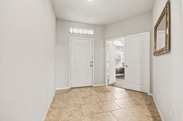 2930 Canadian Goose Lane, Baytown, TX 77521