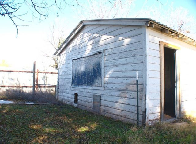 2411 Bristol Drive, Sweetwater, TX 79556