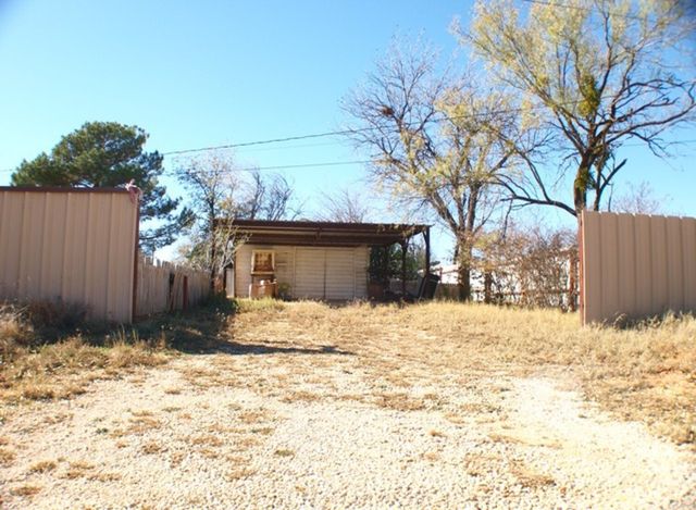 2411 Bristol Drive, Sweetwater, TX 79556