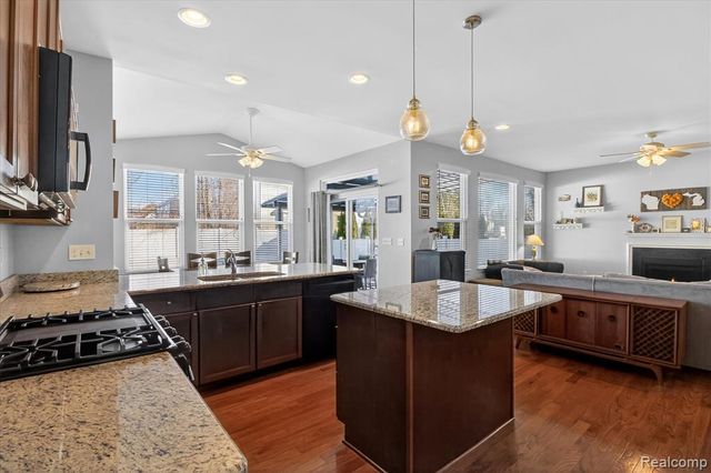 386 Fletcher Street, Wixom, MI 48393