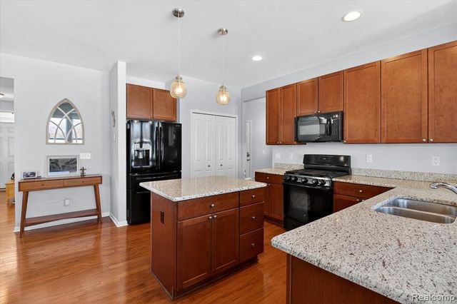 386 Fletcher Street, Wixom, MI 48393