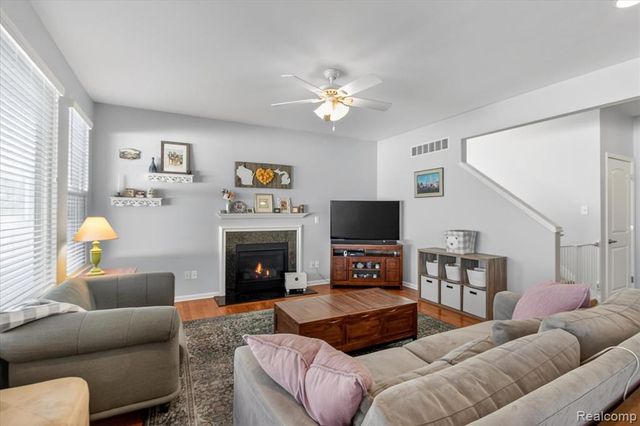 386 Fletcher Street, Wixom, MI 48393