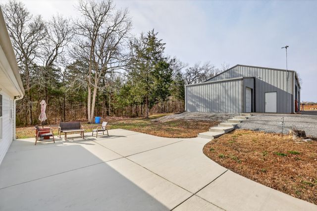 323 Buzzard Roost Rd, Chapel Hill, TN 37034