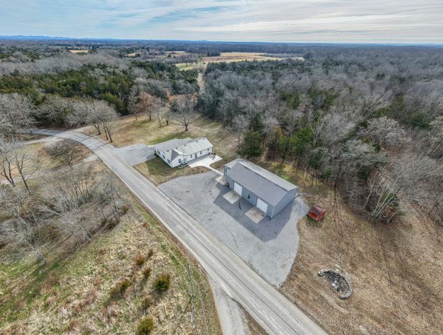 323 Buzzard Roost Rd, Chapel Hill, TN 37034