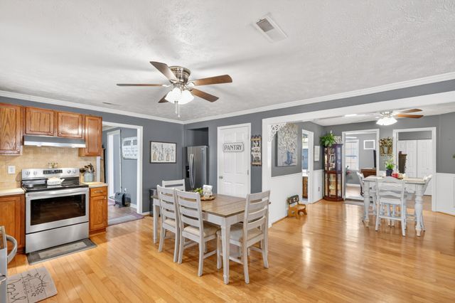 323 Buzzard Roost Rd, Chapel Hill, TN 37034