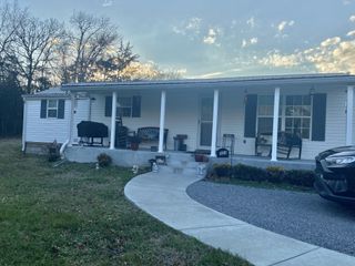 323 Buzzard Roost Rd, Chapel Hill, TN 37034