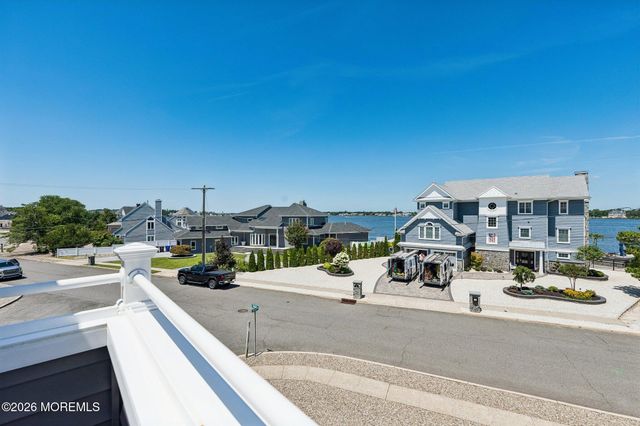 6 Twilight Drive, Brick, NJ 08723