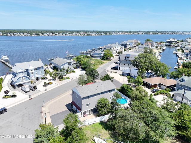 6 Twilight Drive, Brick, NJ 08723