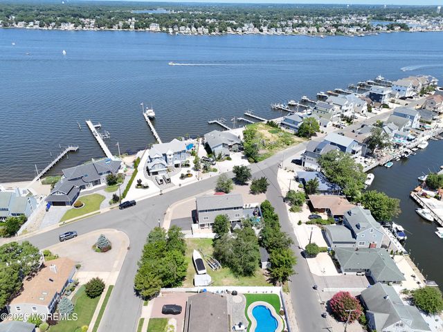 6 Twilight Drive, Brick, NJ 08723