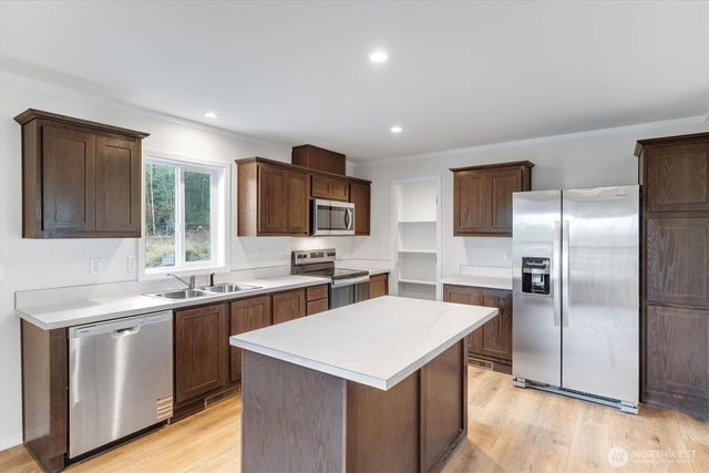 606 G Street, Vader, WA 98593