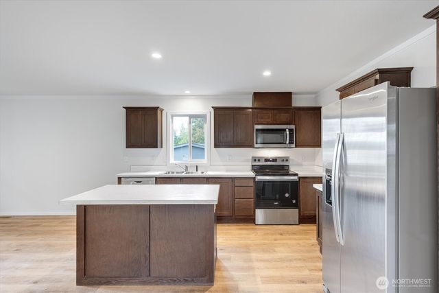 606 G Street, Vader, WA 98593