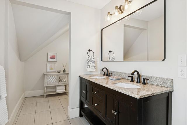 931 Iglehart Avenue, Saint Paul, MN 55104