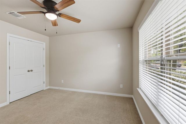 197 Patriot DR, Buda, TX 78610