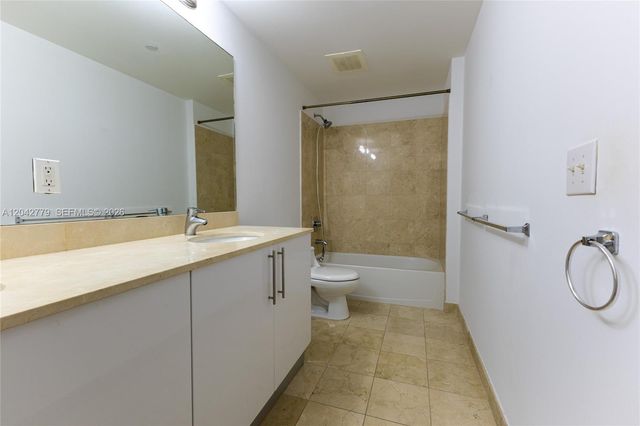 3330 NE 190th St 1112, Aventura, FL 33180