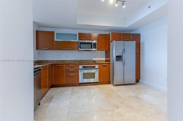 3330 NE 190th St 1112, Aventura, FL 33180