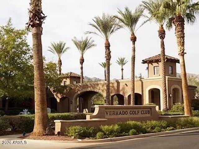 20562 W HILLCREST Boulevard, Buckeye, AZ 85396
