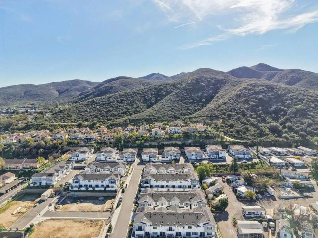 7700 Jasmine Court, Santee, CA 92071