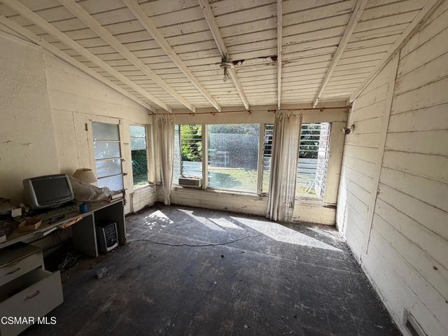 2123 Greenfield Avenue, Los Angeles, CA 90025