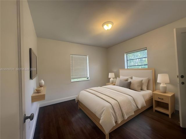 9040 SW 156th St, Palmetto Bay, FL 33157