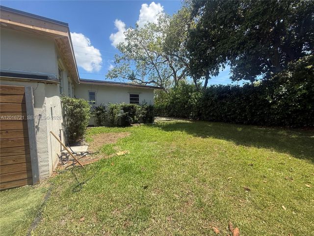 9040 SW 156th St, Palmetto Bay, FL 33157