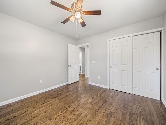 2 Charlemagne Blvd, Clarksville, TN 37042