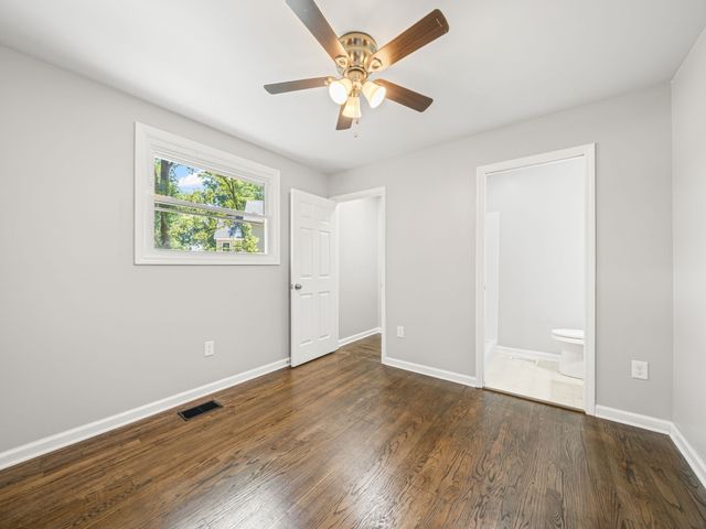 2 Charlemagne Blvd, Clarksville, TN 37042