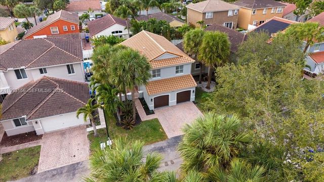 4978 SW 35th Ter, Hollywood, FL 33312