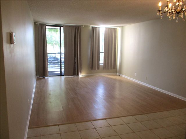 6751 N University Dr 207, Tamarac, FL 33321
