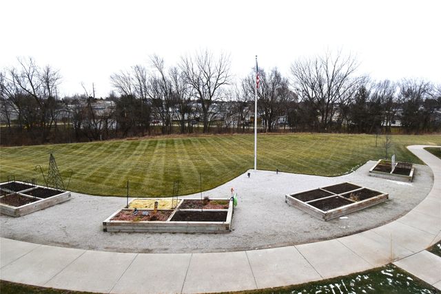 1427 34th Avenue SW 206, Altoona, IA 50009