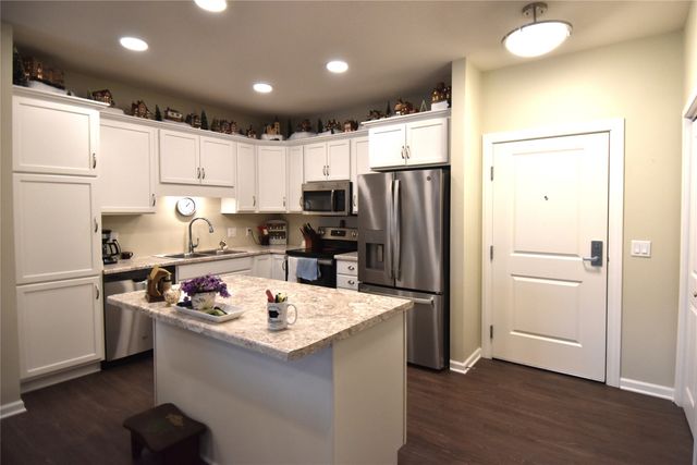 1427 34th Avenue SW 206, Altoona, IA 50009