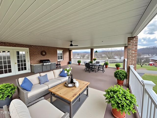 817 Midnight Drive, Chilhowie, VA 24319