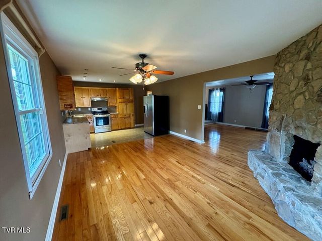 817 Midnight Drive, Chilhowie, VA 24319