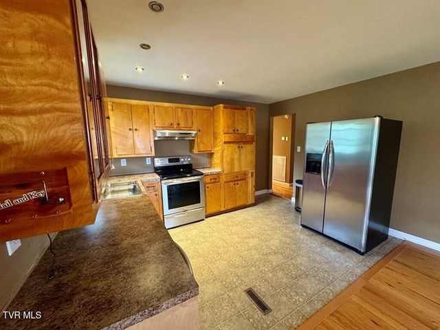 817 Midnight Drive, Chilhowie, VA 24319