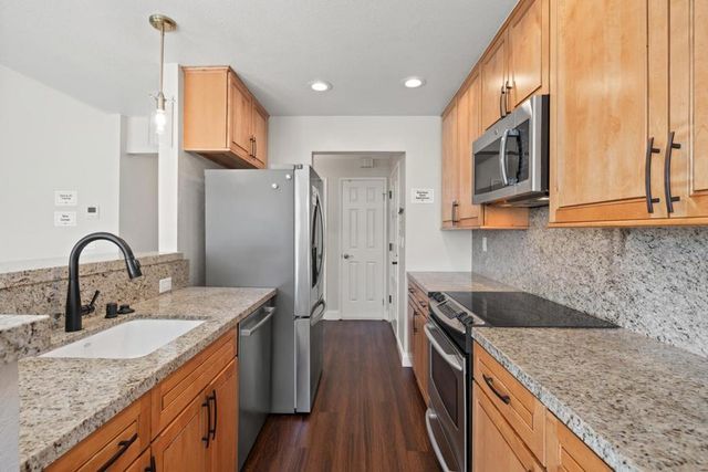 21109 Gary Drive 202, Hayward, CA 94546