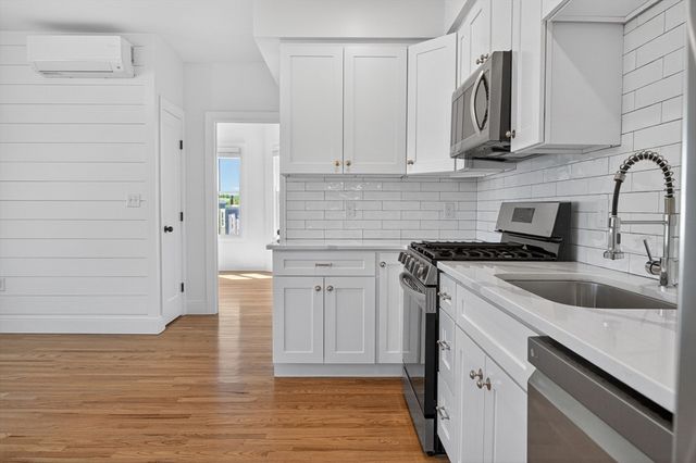 138 Centre Street 6, Boston, MA 02124