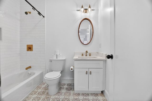 138 Centre Street 6, Boston, MA 02124