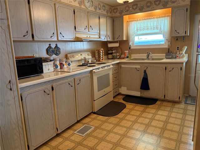 5304 CHERRY HILL AVENUE, Sarasota, FL 34234