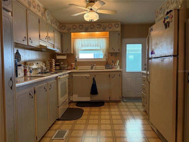 5304 CHERRY HILL AVENUE, Sarasota, FL 34234