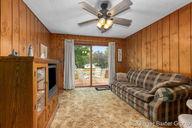 443 East Street, Coopersville City, MI 49404