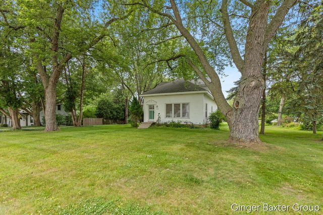 443 East Street, Coopersville City, MI 49404