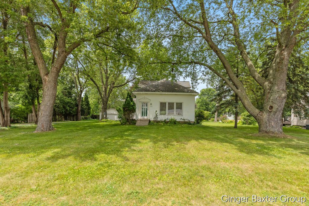 443 East Street, Coopersville City, MI 49404