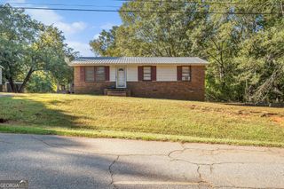 858 Clairmont Avenue, Comer, GA 30629