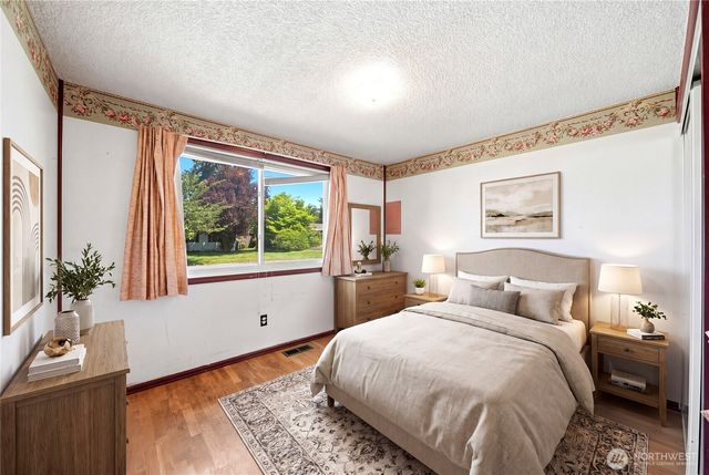 10525 SE 237th Street, Kent, WA 98031