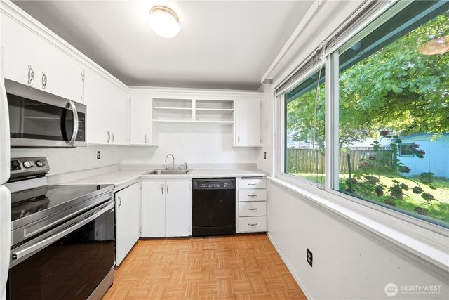 10525 SE 237th Street, Kent, WA 98031