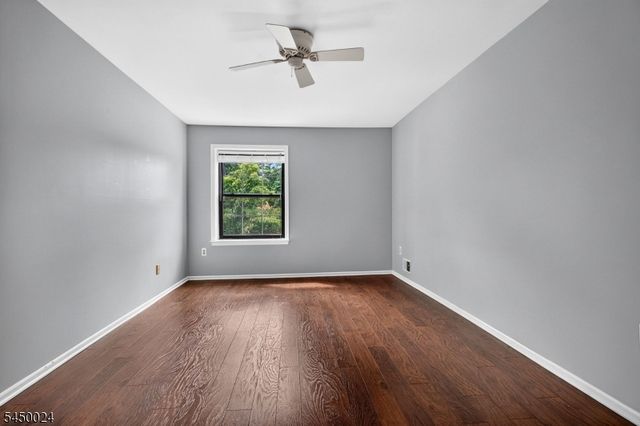 51 Manor Dr, Montgomery Twp., NJ 08540