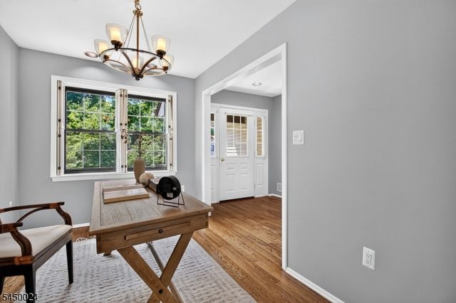 51 Manor Dr, Montgomery Twp., NJ 08540
