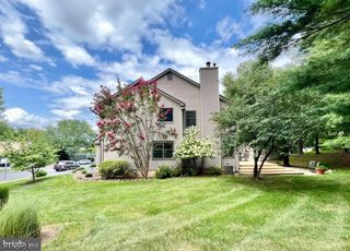 51 Manor Dr, Montgomery Twp., NJ 08540