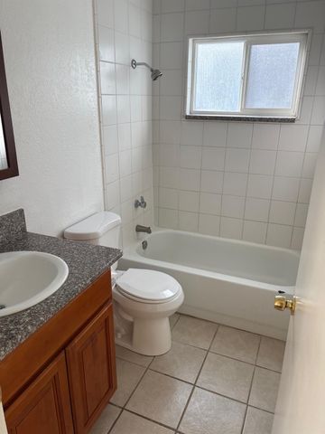 3508 Kern St, Sacramento, CA 95838