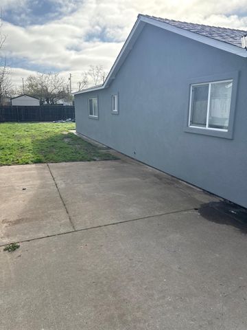 3508 Kern St, Sacramento, CA 95838